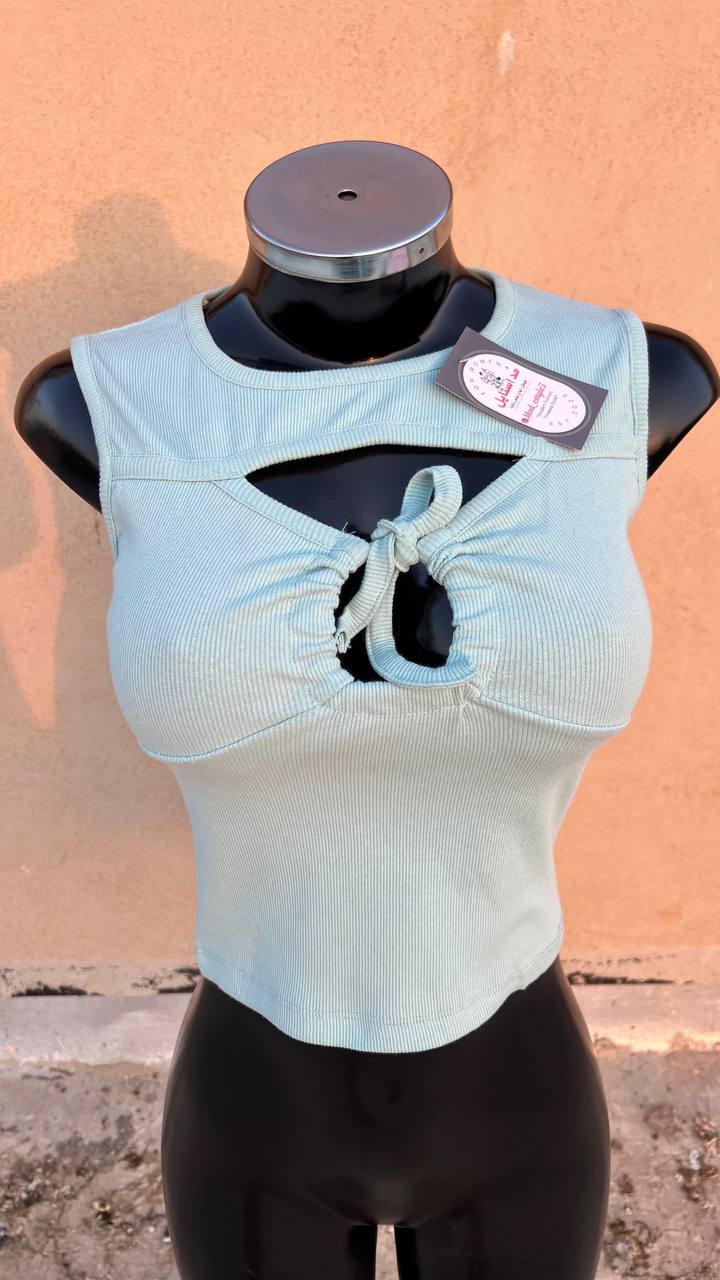 تیشرت کراپ جلو چاک دار کد ۲۰۴۹