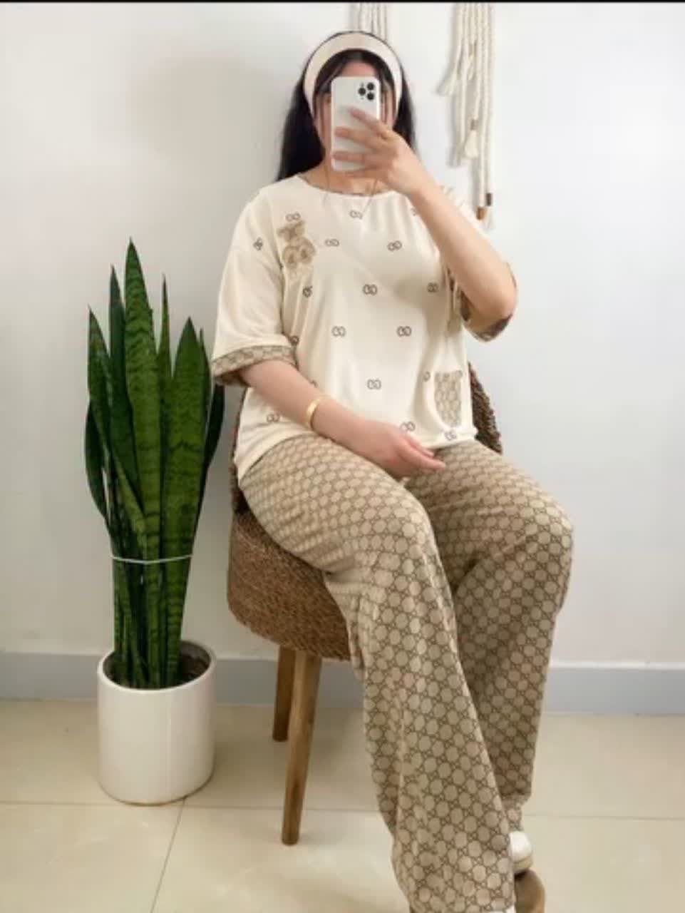 ست تیشرت شلوار گوچی کد ۲۰۵۱